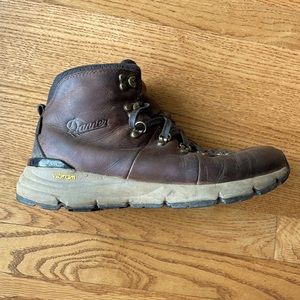 Danner Mountain 600 Hiking Boots